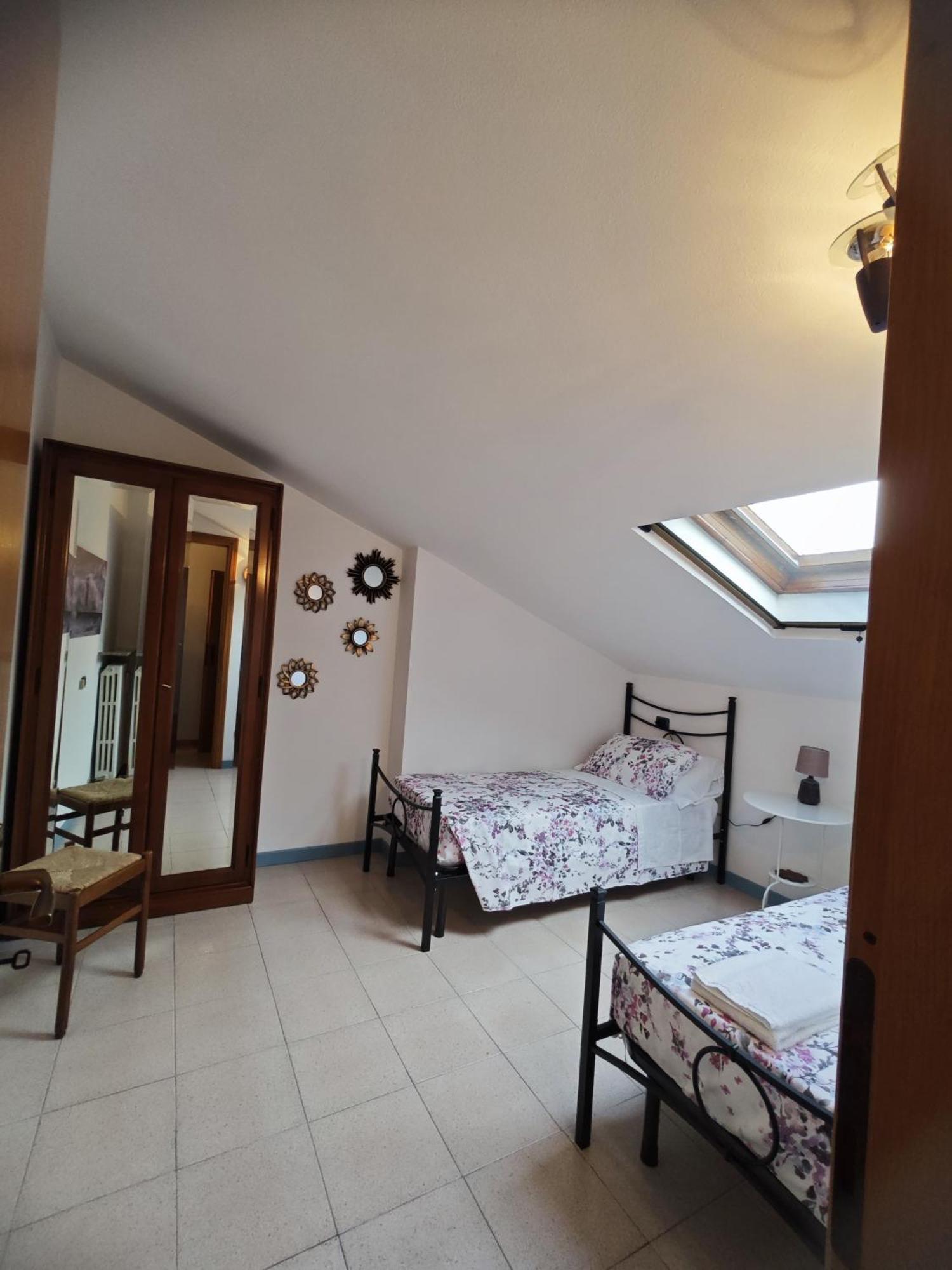 Casa Relax Lejlighed Laveno-Mombello Eksteriør billede